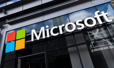 Dünya genelindeki Microsoft kullanıcıları bankaları, hastaneleri, havayollarını ve medyayı etkileyen yaygın kesintiler bildiriyor