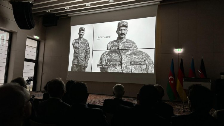 Şehitler İçin Tören
