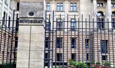 Almanya Federal Konseyi’nde Yeni Başkan Seçildi, Güvenlik Paketine Kısmi Onay