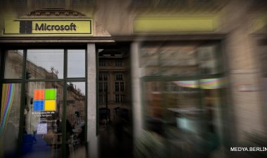 Microsoft, Gazze'de öldürülen Filistinliler için anma düzenleyen çalışanlarını işten çıkardı