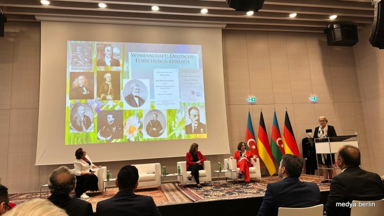 Berlin’de Bakü Slav Üniversitesi’nden Germanistik Paneli