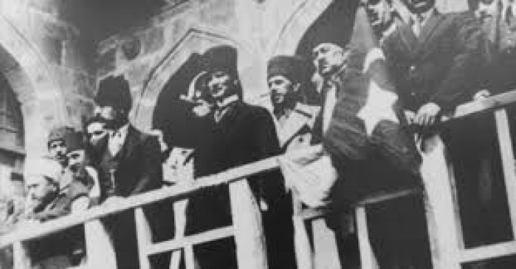 Cumhuriyetimizin 101. yıl dönümünü büyük bir gurur ve heyecanla kutluyoruz.