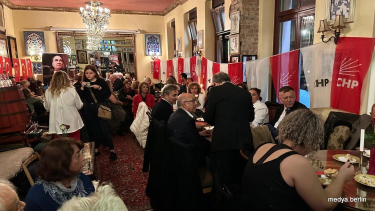 Berlin’de Cumhuriyetin 101. Yılı Coşkuyla Kutlandı