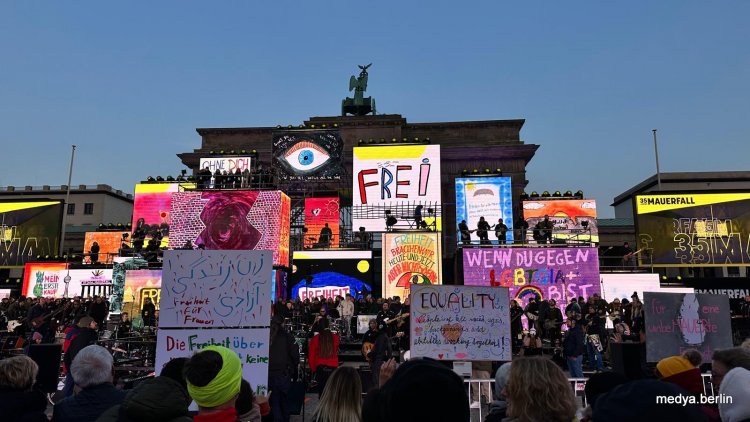 Berlin Duvarı’nın Yıkılışının 35. Yılı