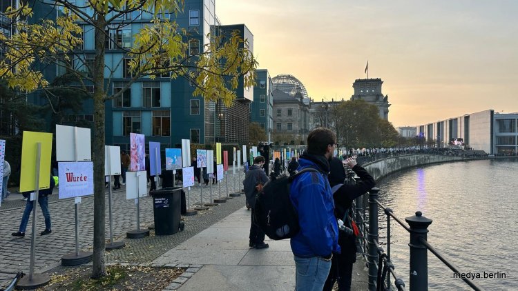 Berlin Duvarı’nın Yıkılışının 35. Yılı