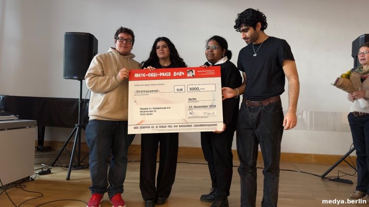 Berlin’de Mete Ekşi’yi Anma Töreni Düzenlendi