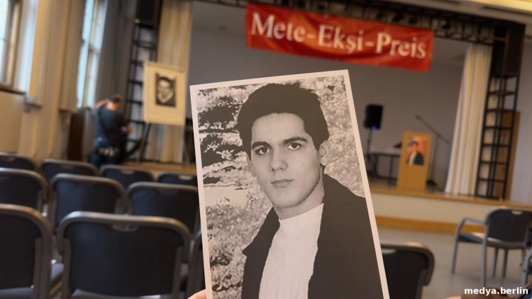 Berlin’de Mete Ekşi’yi Anma Töreni Düzenlendi