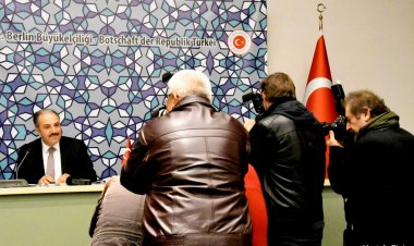 Mustafa Yeneroğlu, DEVA Partisi’nden İstifa Etti