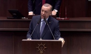 Erdoğan: “Herkes Suriye’den elini çeksin. Biz Suriyeli kardeşlerimizle DEAŞ’ın da YPG’nin de kafasını ezeriz”