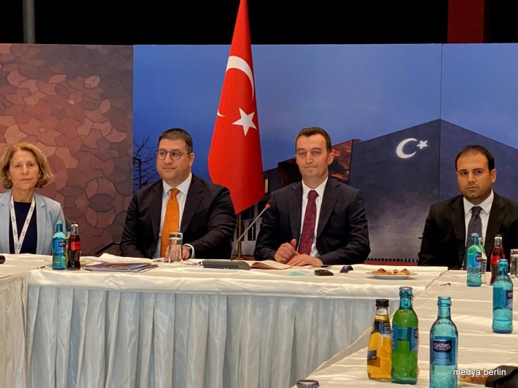 Berlin Basın(İletişim) Müşaviri Hasan Kocabıyık’ın Performansı Üzerine Değerlendirme