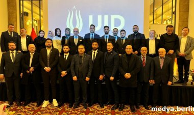 UID Berlin’de Bayrak Değişimi