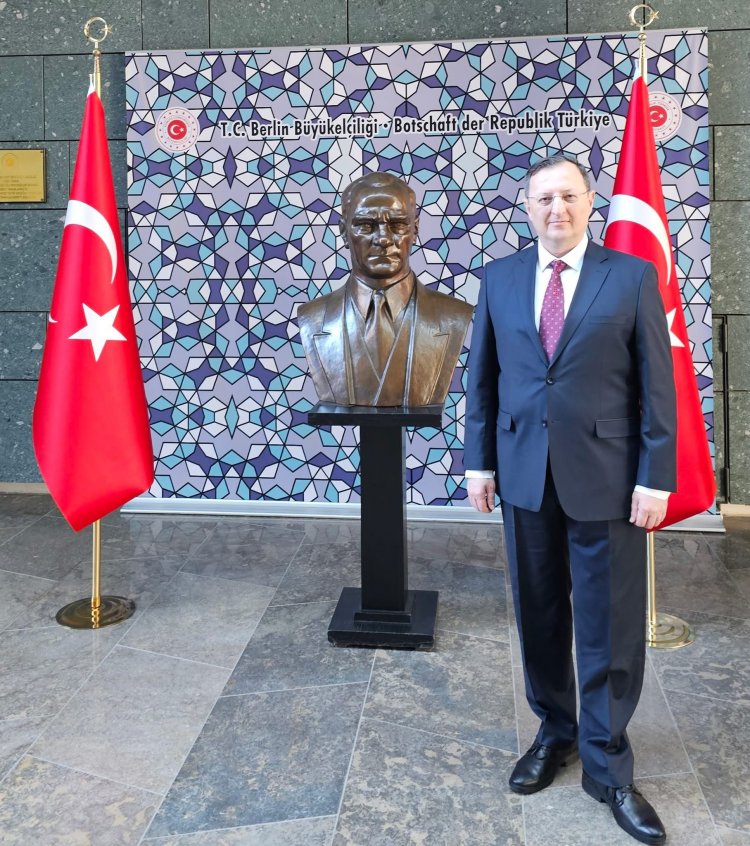 Türkiye’nin Berlin Büyükelçisi Gökhan Turan Görevine Başladı