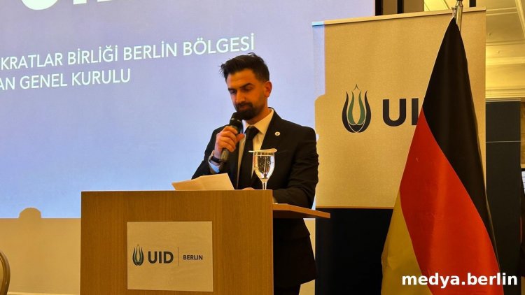 UID Berlin’de Bayrak Değişimi