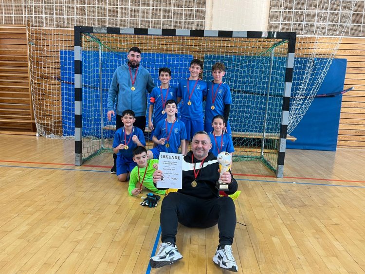 Aziz Nesin İlkokulu Berlin’de Futsal Şampiyonu Oldu!