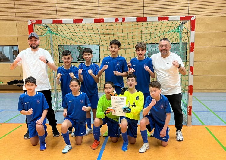 Aziz Nesin İlkokulu Berlin’de Futsal Şampiyonu Oldu!