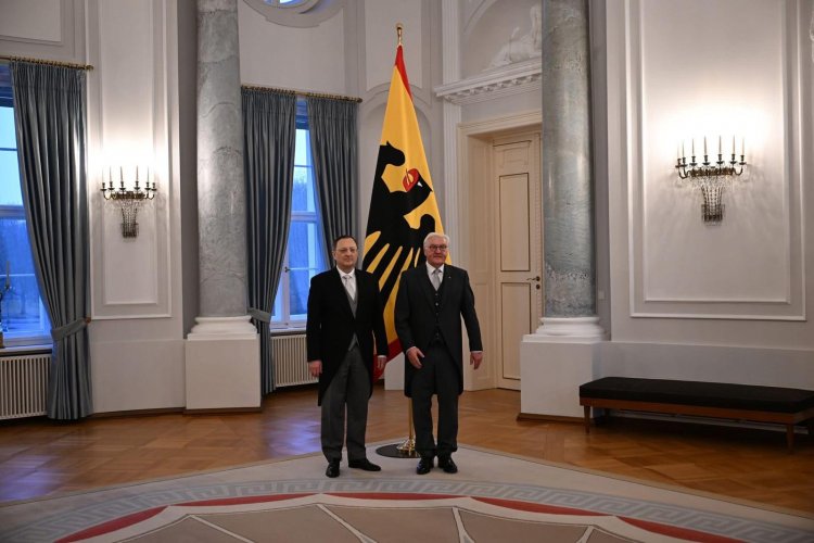 Türkiye’nin Berlin Büyükelçisi Gökhan Turan, Güven Mektubunu Cumhurbaşkanı Steinmeier’e Sundu