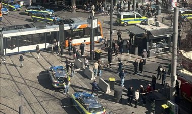 Almanya’da araçlı saldırı: İki ölü, biri çocuk üç ağır yaralı