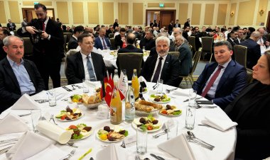 ERİAD İftarı: İş Dünyası, Diplomatlar ve STK Temsilcileri Bir Araya Geldi