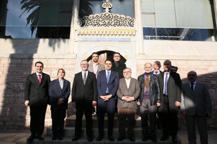 Kâşgarlı Mahmud ve Dîvânü Lugâti’t-Türk” kitabı okuyucusuyla buluştu