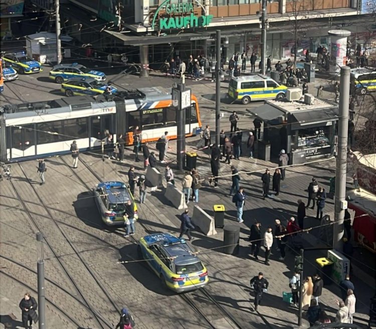 Almanya’da araçlı saldırı: İki ölü, biri çocuk üç ağır yaralı