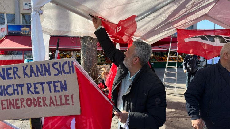Berlin’de Ekrem İmamoğlu İçin Dayanışma Çadırı