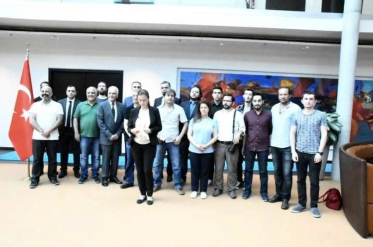 “Berlin’de Yazıldı… Vicdanla İmzalandı… Bugün Ayaklar Altında!”