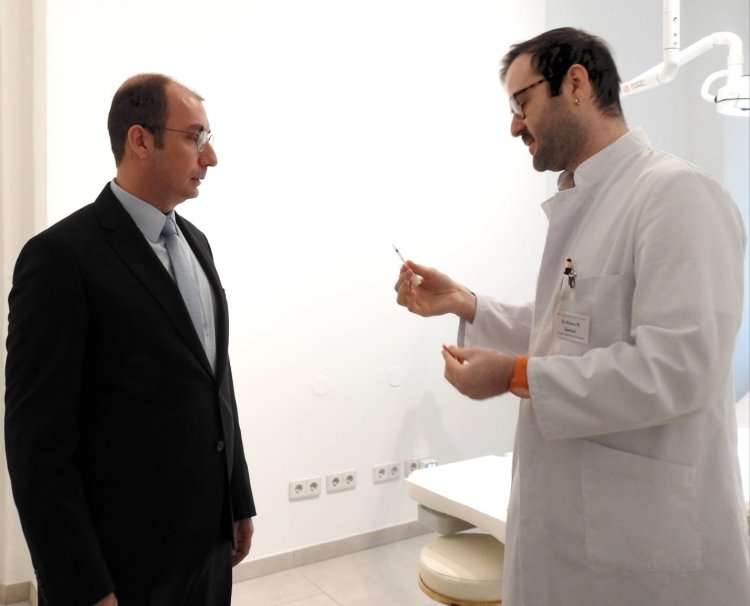 Başkonsolos Okan Şanlı’dan Dr. Kıvanç Semizel’e Ziyaret