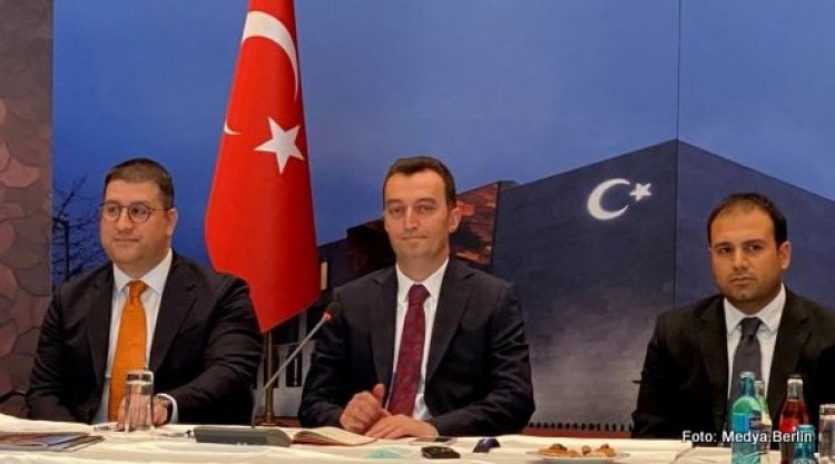 Berlin Büyükelçiliği’nde Akreditasyon Tartışması: Mustafa Ekşi’den Kocabıyık’a Açık Sorular