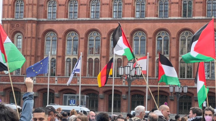 Berlin’de İsrail Protestosu