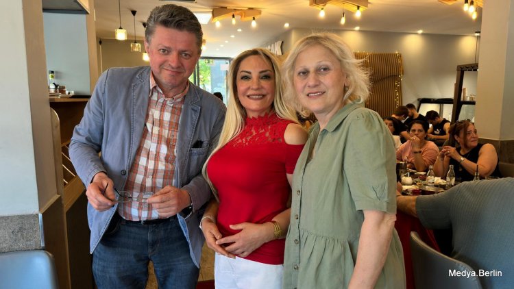 Kahvaltıda Buluşma: Eskimeyenler Retro Pop Müziği Topluluğu Berlin’de Bir Aradaydı