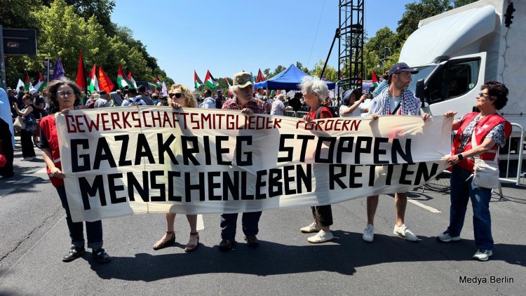 Berlin’de Aynı Anda İki Karşıt Gösteri: Gazze İçin Protesto, İsrail’e Destek