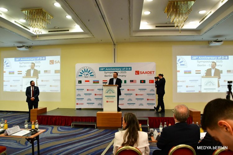 Berlin’de D-8 Zirvesi: Adil Dünya İdeali İçin 28. Yıl Buluşması