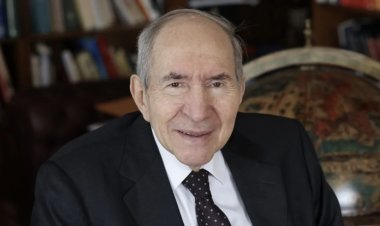 Gazeteci, yazar : Altan Öymen hayatını kaybetti