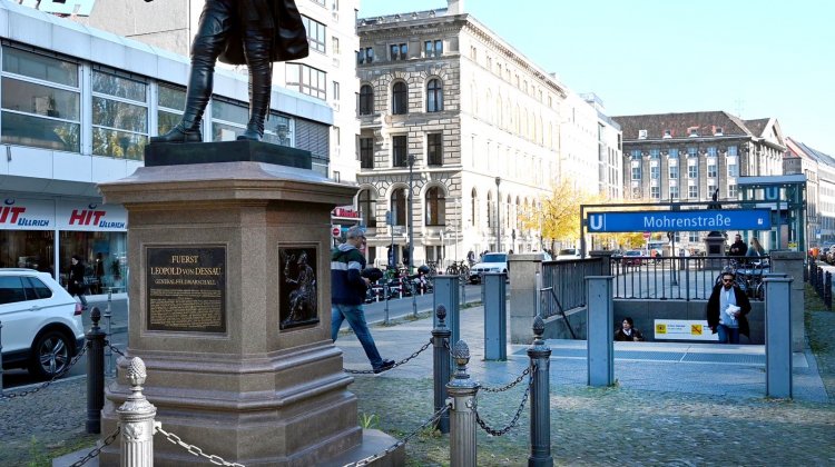 Berlin’de tartışmalı sokak ismi değişiyor