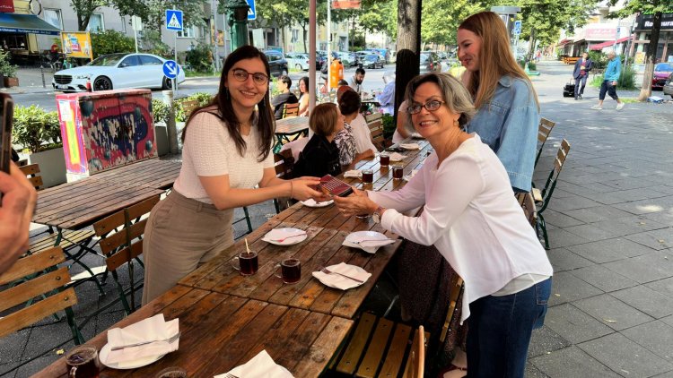 Berlin’de Sabarini Ailesinden Mezuniyet Kutlaması