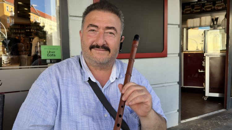 Berlin’de kavalın sesi