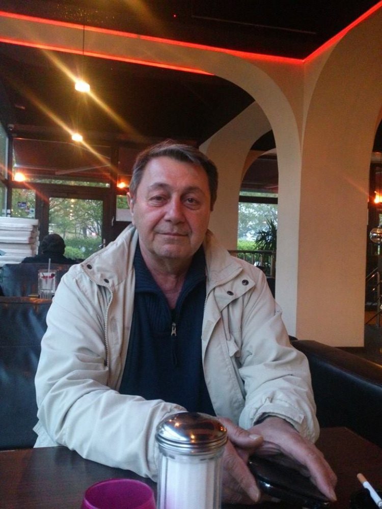 Sanatçı ve Hoca Kimliğiyle İz Bırakan Ümit Akkaya Vefat Etti
