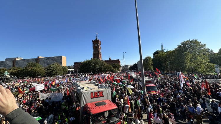 Berlin’de Gazze için büyük miting
