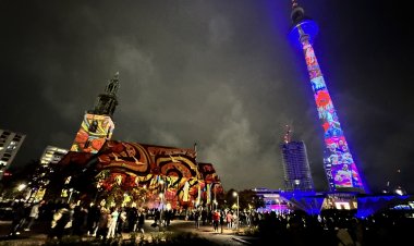 Berlin Işık Festivali, kenti büyüleyici bir renk cümbüşüne dönüştürdü