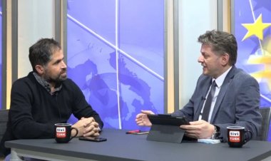Berlin’de Tiyatro 28’in kurucusu Ufuk Güldü: “Türkçeyi yaşatmak için sahnedeyiz; NSU’yu sahneye taşıyacağız”