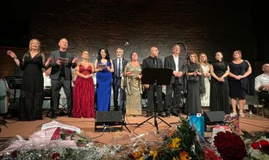 Gönülden Gönüllere Grubu, unutulmaz bir müzik akşamı yaşattı