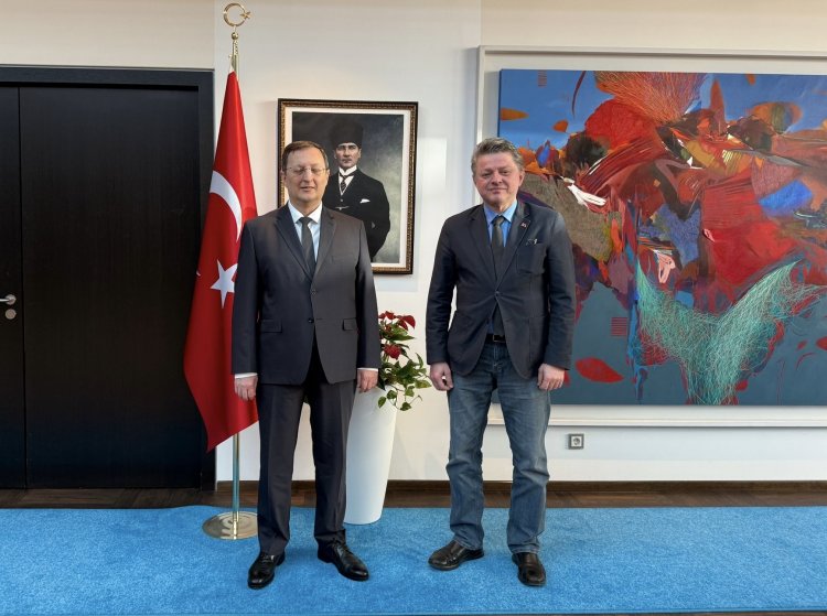 Treffen in der Türkischen Botschaft Berlin: Lage der türkischsprachigen Medien in Deutschland erörtert