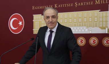 Yeneroğlu: Yurt dışı borçlanmasıyla emekli olanlara tam zamanlı çalışma hakkı üç yıldır beklemede