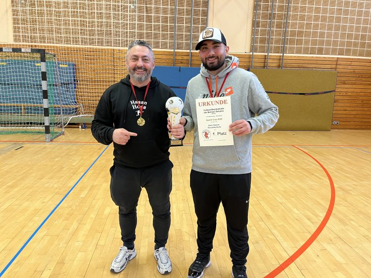 Aziz Nesin İlkokulu Kreuzberg/Friedrichshain Semt Şampiyonu Oldu