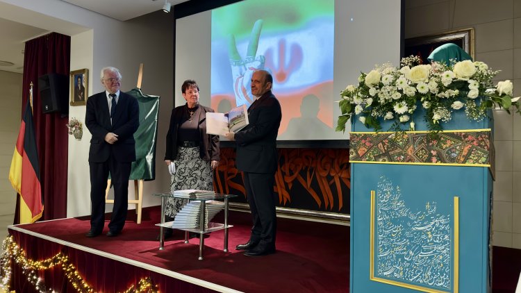 Nationalfeiertag der Islamischen Republik Iran in Berlin: Diplomatie, Geschichte und Kultur im Fokus