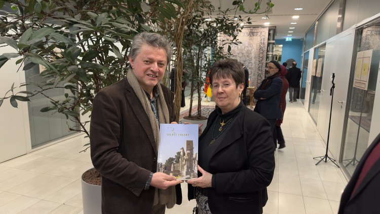 Nationalfeiertag der Islamischen Republik Iran in Berlin: Diplomatie, Geschichte und Kultur im Fokus