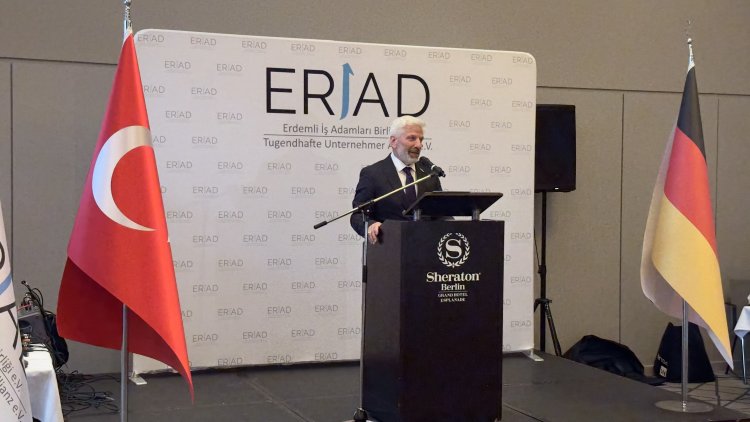 Berlin’de Ramazan buluşması: Büyükelçi Gökhan Turan ve ERİAD Başkanı Ali Uzun’dan birlik ve dayanışma mesajı