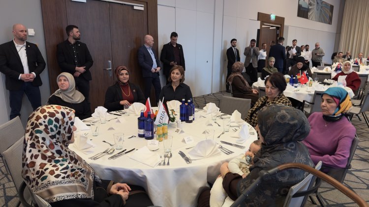 Berlin’de Ramazan buluşması: Büyükelçi Gökhan Turan ve ERİAD Başkanı Ali Uzun’dan birlik ve dayanışma mesajı