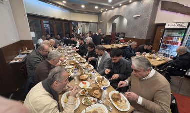 Berlin’de iş insanlarından iftar daveti