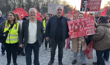 Berlin’de İmamoğlu için demokrasi ve adalet mitingi: 19 Mart’ta Brandenburg Kapısı’nda buluşma